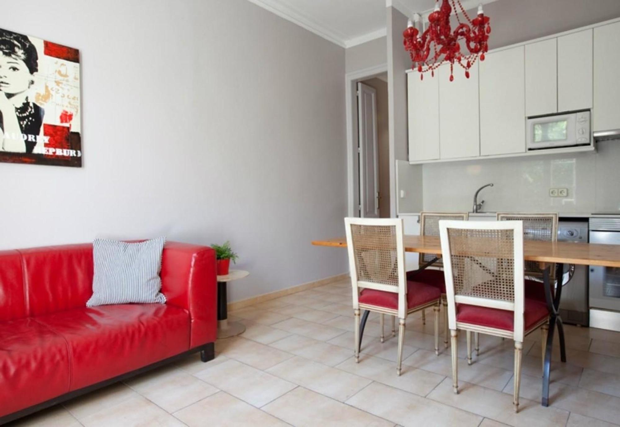Apartment Fuer 5 Personen Ca 70 Qm In Barcelona-eixample, Costa Brava Costa Del Maresme Barcelona